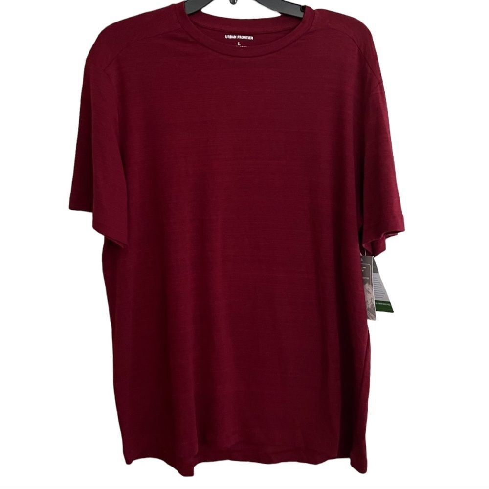 Men’s Urban Frontier Crew neck Tshirt
Cotton blend Sz L, deep Heather Red NWT